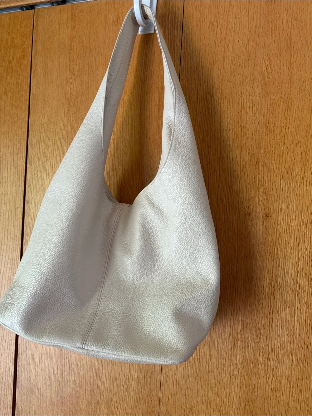 Laggo Havana hobo slouch shoulder bag snap top tassels ivory pebbled leather EUC